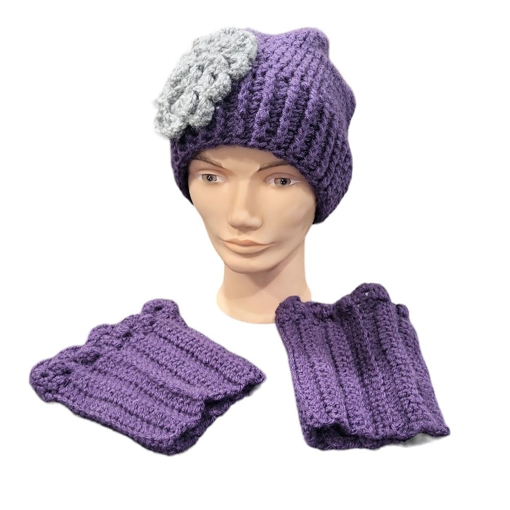 NWOT hand made women's cable knit floral hat & wrists set, purple grey, new